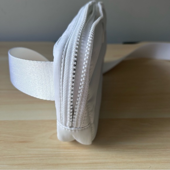 NWT Lululemon Wonder Puff Everywhere Belt Bag - Picture 5 of 11